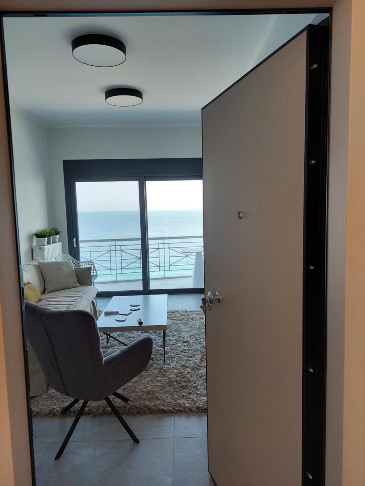 Christellie Luxury Apartment Kiáton Exterior foto