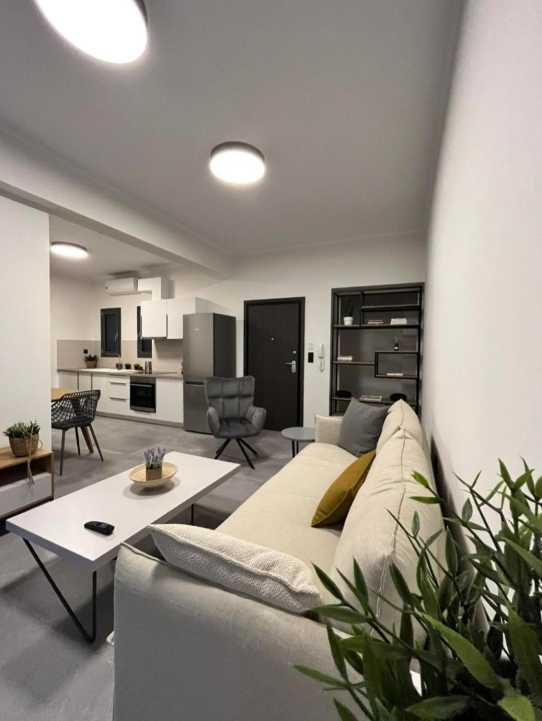 Christellie Luxury Apartment Kiáton Exterior foto