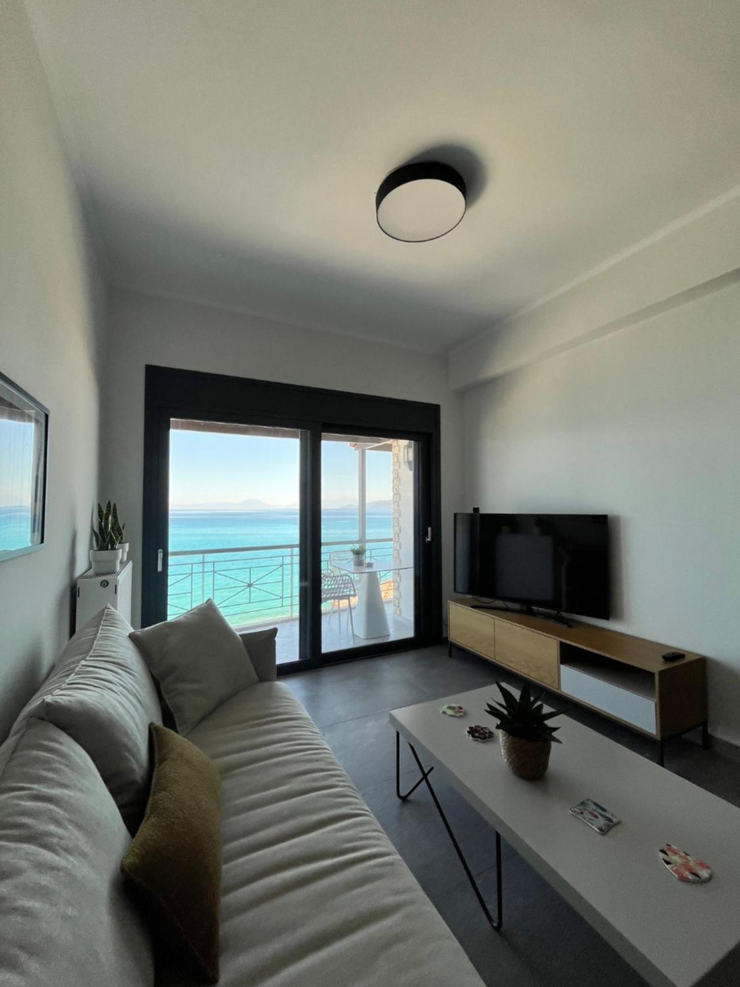Christellie Luxury Apartment Kiáton Exterior foto